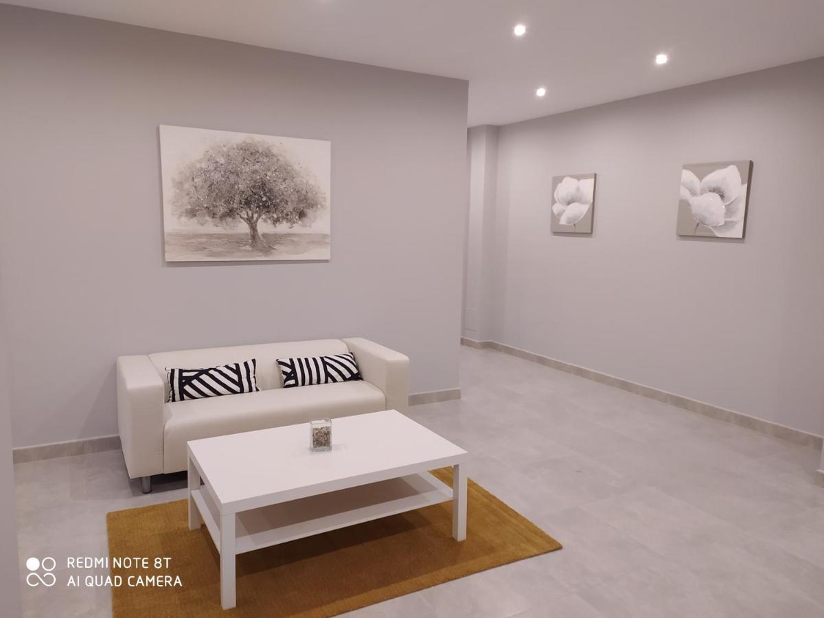 Hostal La Taurina Santa Olalla  Екстер'єр фото