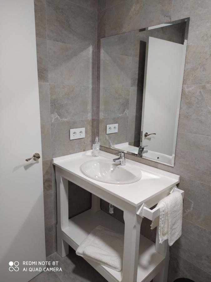 Hostal La Taurina Santa Olalla  Екстер'єр фото